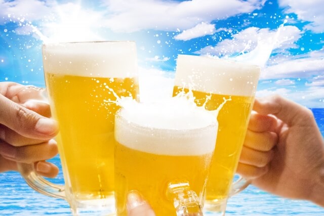 夏の海と生ビール