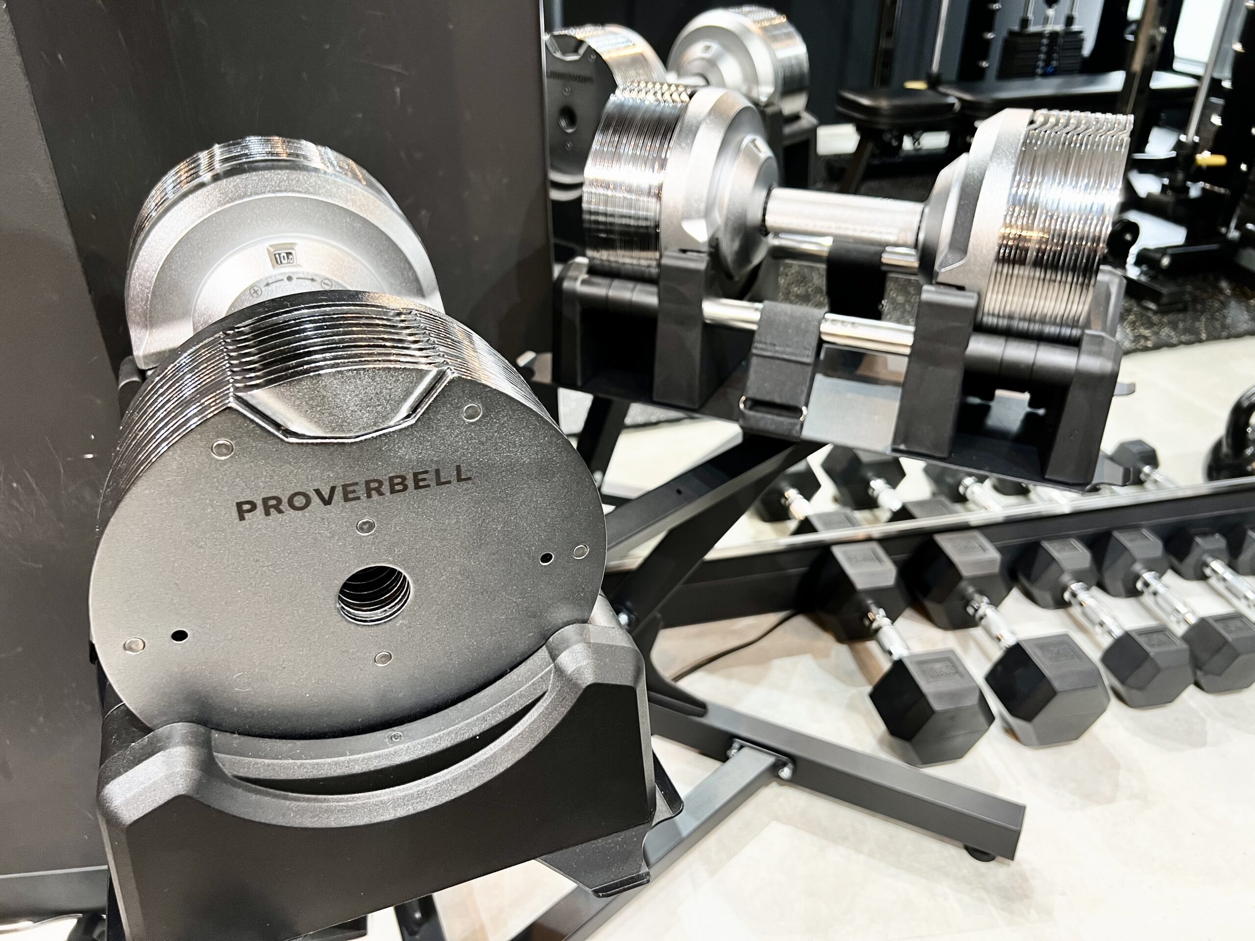 QUALITAS神楽坂店のトレーニング施設の内装