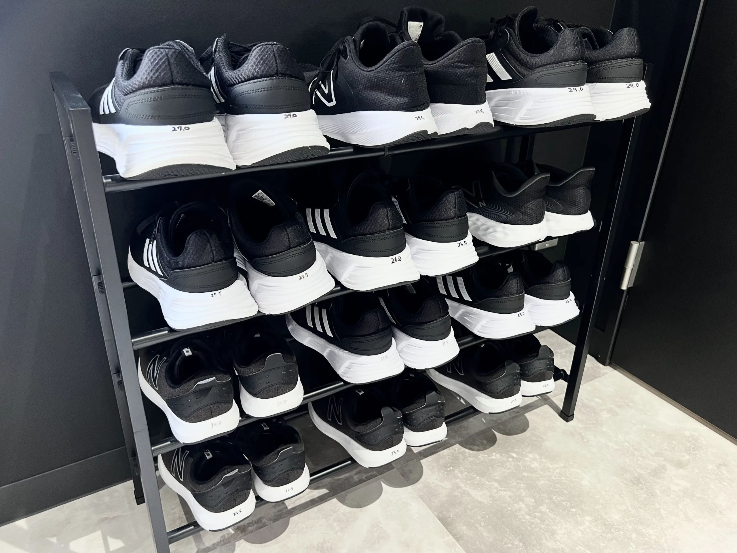 神楽坂・飯田橋のパーソナルジムQUALITAS神楽坂店のトレーニング施設の内装